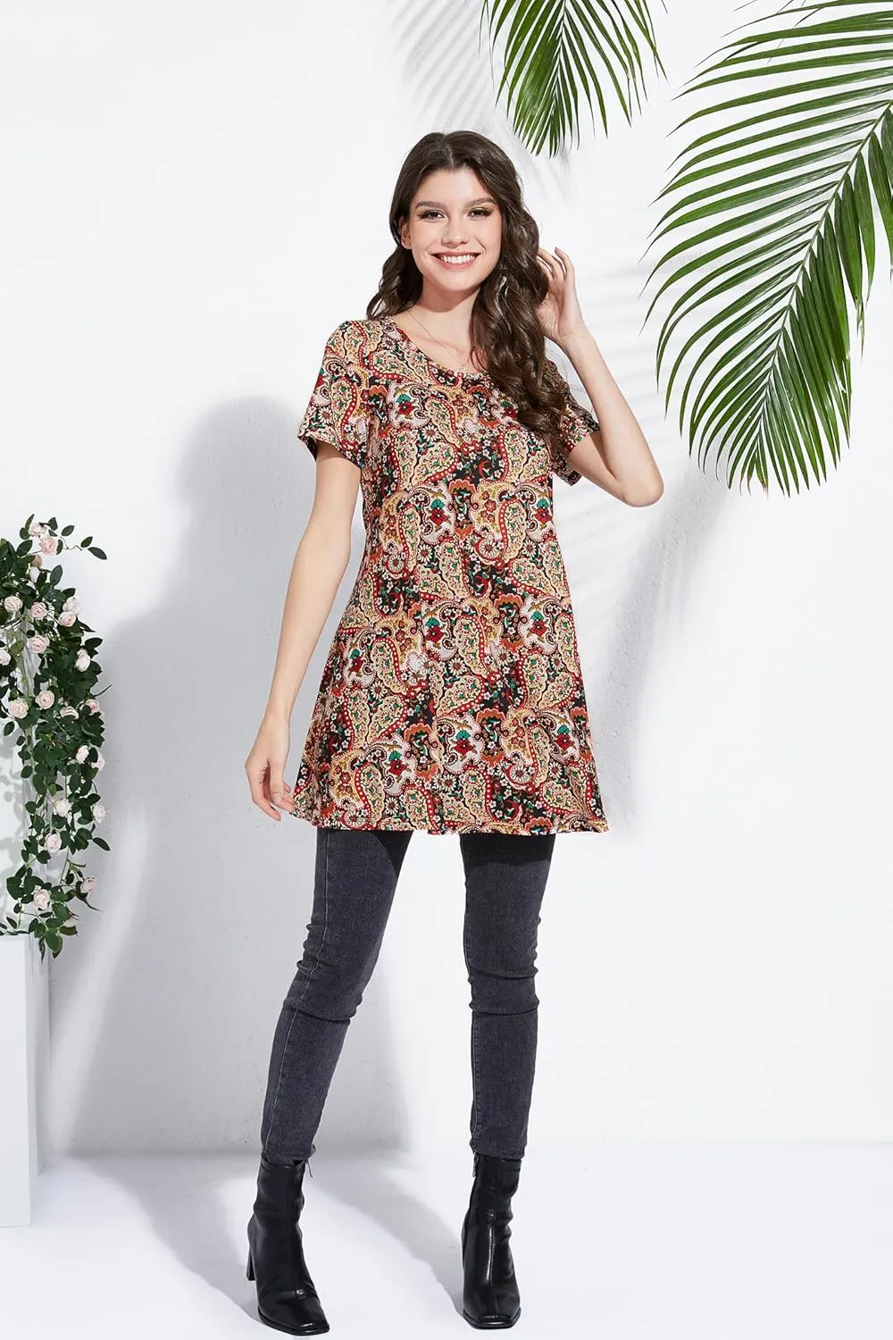 ENMAIN Womens Tunic Tops Short Sleeve Plus Size Summer Tunic Tops to Wear with Leggings Printed T-Shirt Floral Blouses