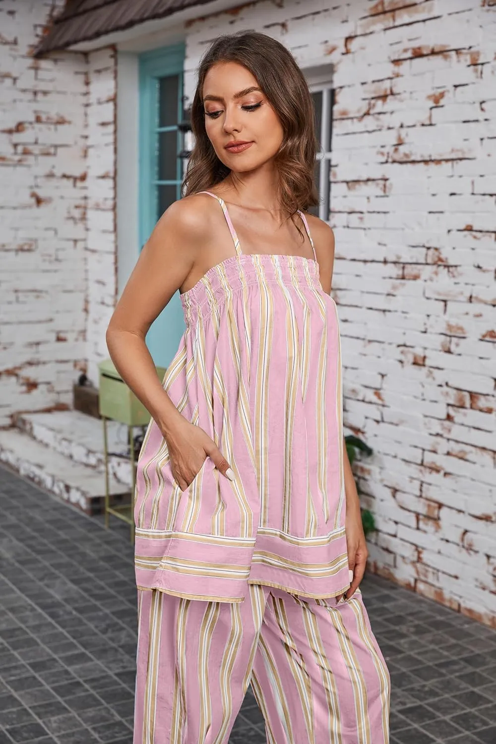 MISSACTIVER Women Sleeveless Striped Tunic Tank Top Summer Color Block Smocked Spaghetti Strap Camisole Tops with Pockets