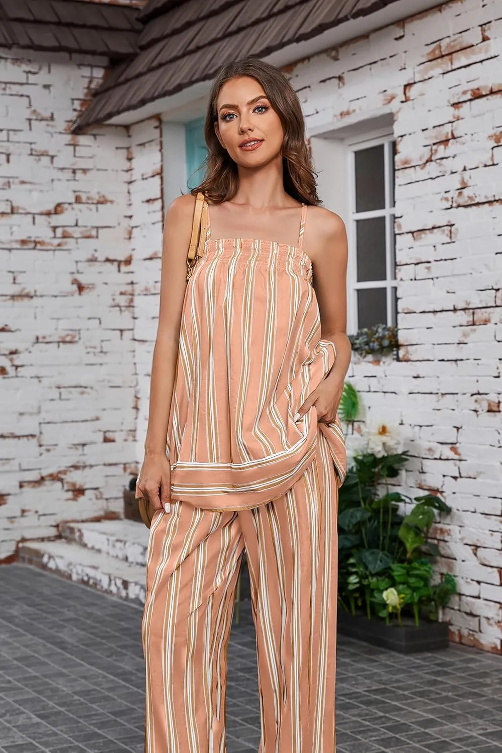 MISSACTIVER Women Sleeveless Striped Tunic Tank Top Summer Color Block Smocked Spaghetti Strap Camisole Tops with Pockets