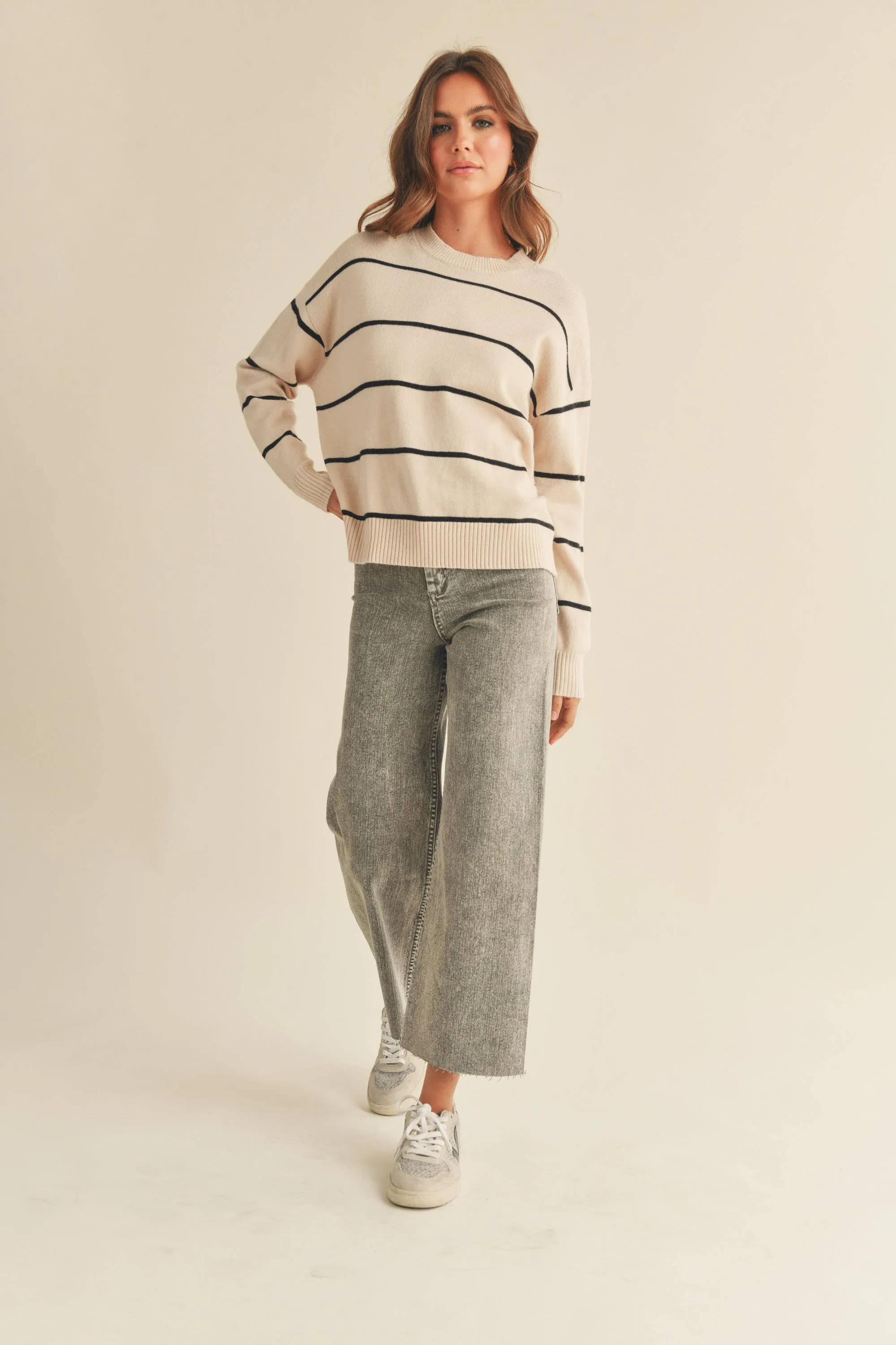 STRIPED PATTERN SWEATER TOP
