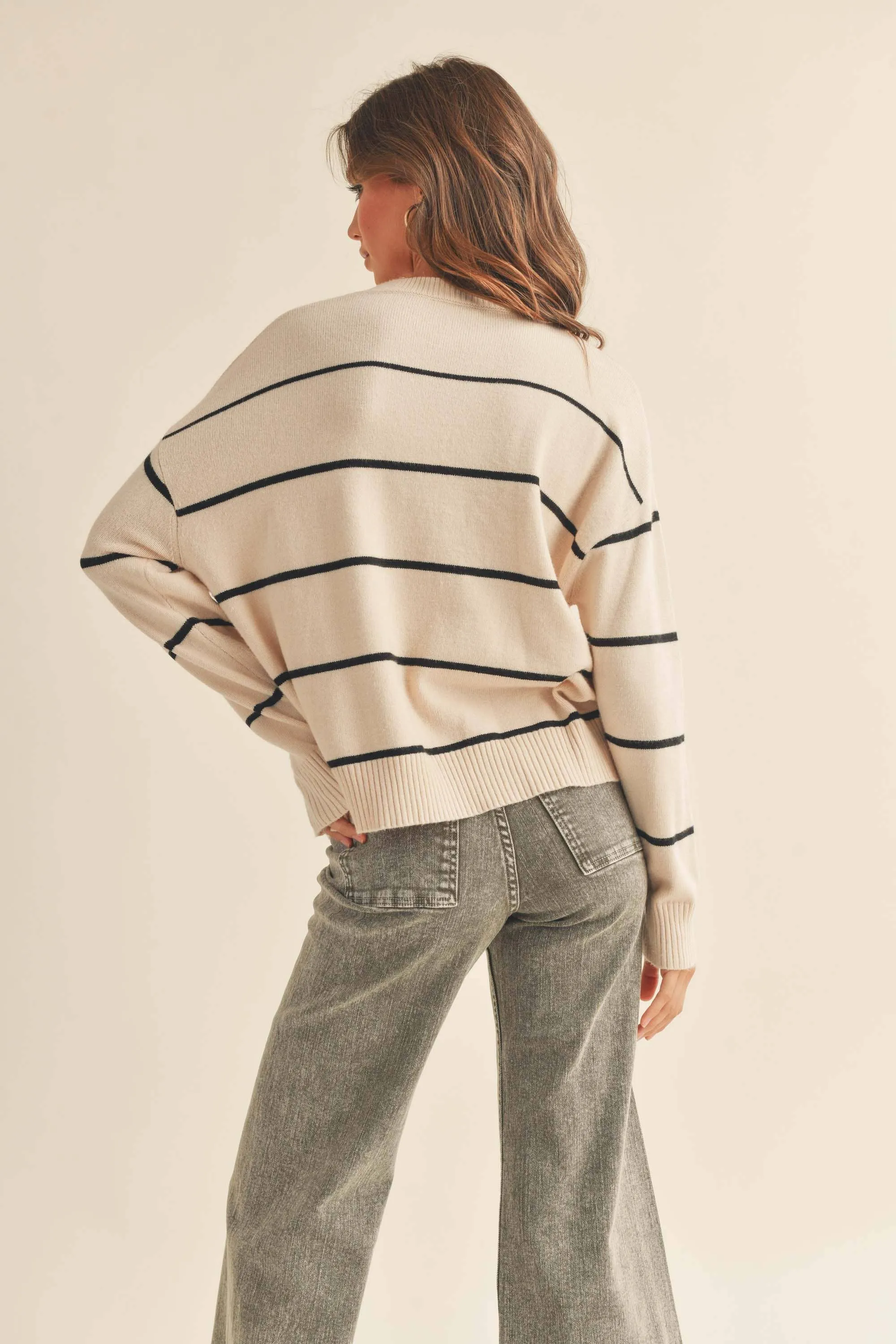 STRIPED PATTERN SWEATER TOP