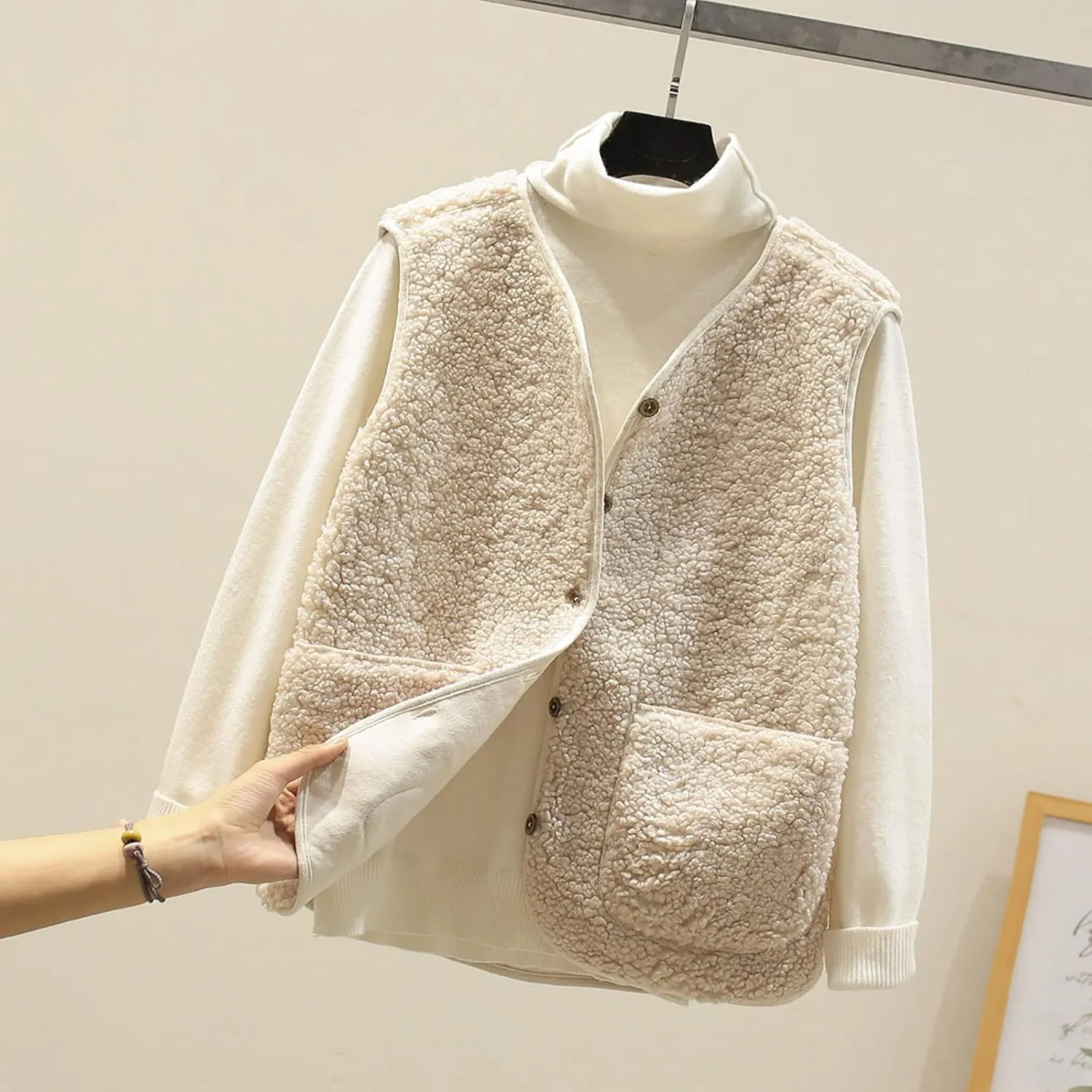 TANGNADE Oversized Vest Women Fuzzy Fleece Sleeveless Vests Button Down Casual Outwear Travel Sherpa Vest Jackets