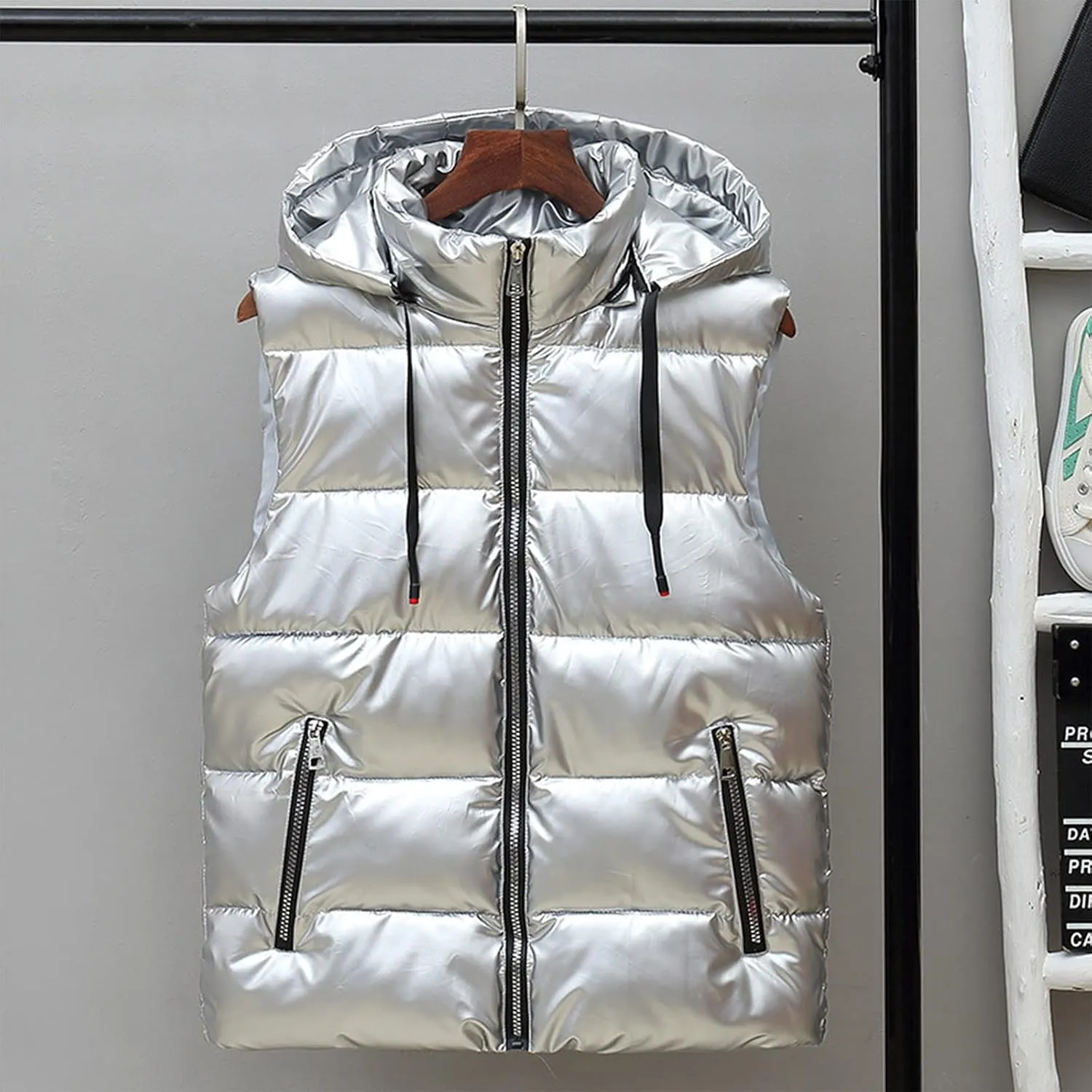 Women's Winter Crop Vest Basic Lightweight Sleeveless Warm Outerwear Casual Comfy Puffer Vest Zip Up Padded Gilet