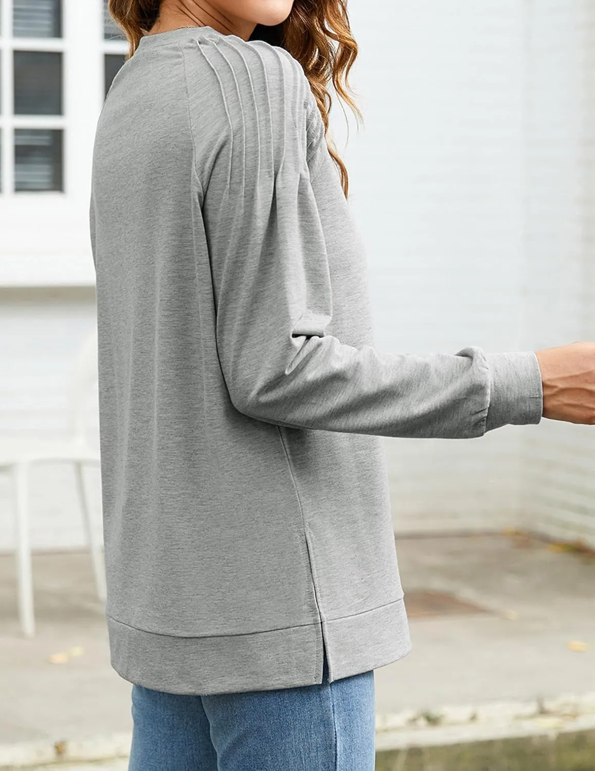 Zeagoo Tunic Tops for Women 2025 Spring Long Sleeve Shirts Dressy Casual Crewneck Pleated Cute Tops Side Split Sweatshirts